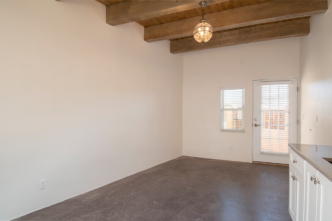 Building Photo - 610 Paseo De La Cuma