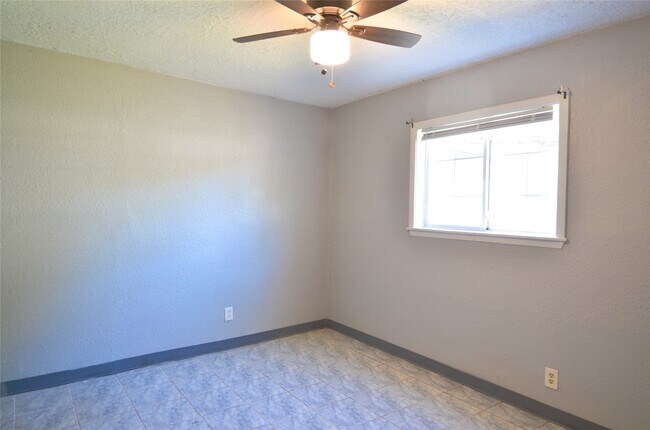 Building Photo - 1282 Hopper Rd