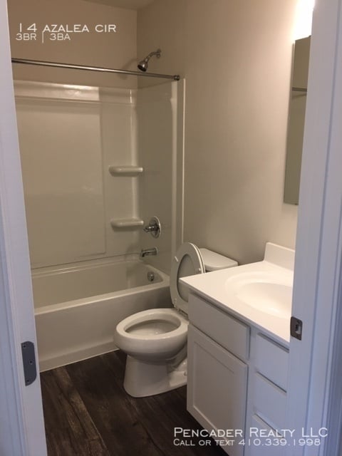 Building Photo - Beautiful 3BR 2BA Townhome built in 2019