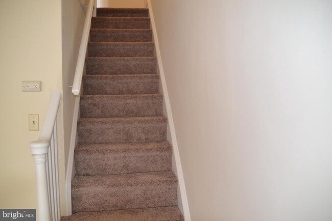 Building Photo - 243 Coverly Rd