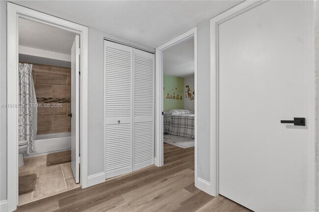 Building Photo - 8089 SW 18th Ct