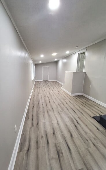 Building Photo - Welcome to our charming 3 bedroom, 1 bathr...
