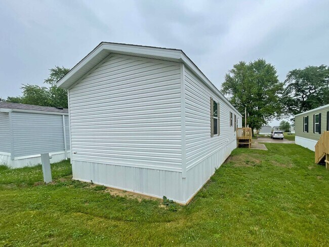 Building Photo - 781 W Walcott Rd