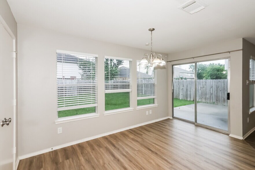 Building Photo - 21118 Bridgemeadows Ln