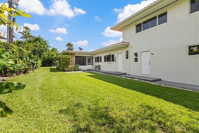 Building Photo - 55 Pinta Rd