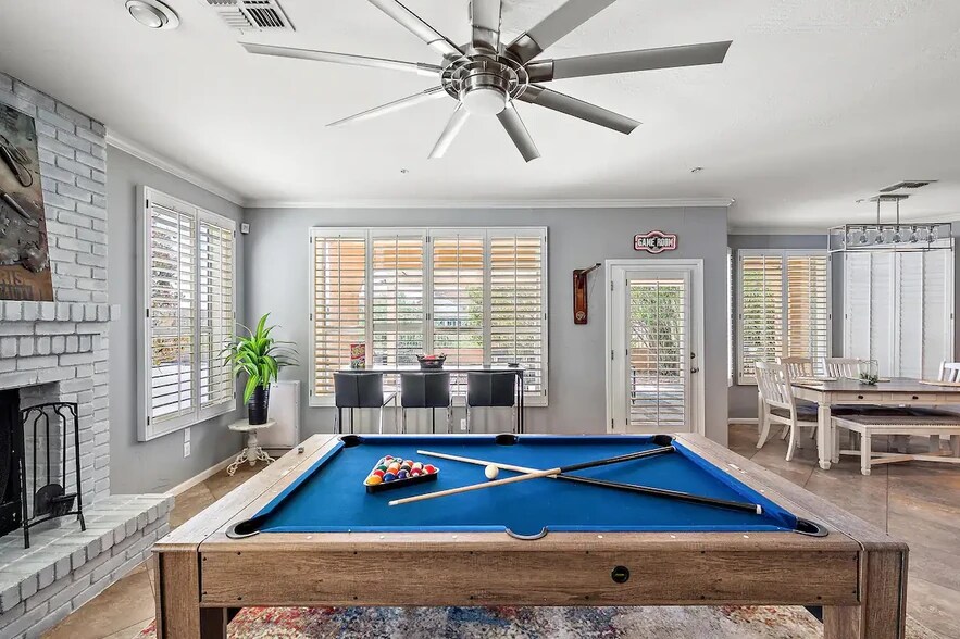 Building Photo - 13010 E Shangri La Rd