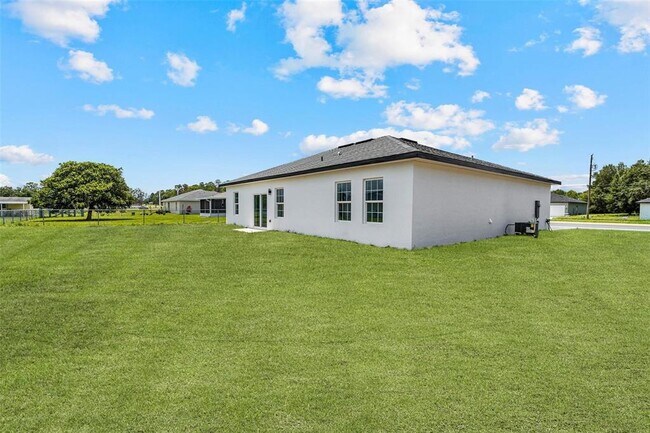 Building Photo - 5107 SW 164th Street Rd