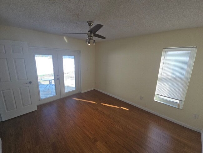 Building Photo - Charming 2 Bed 2 Bath in Holiday, Fl