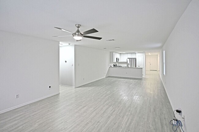 Building Photo - 5925 San Geronimo