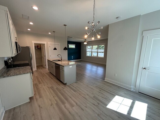 Building Photo - West AVL - 3/2 Contemporary Build Ready Now!