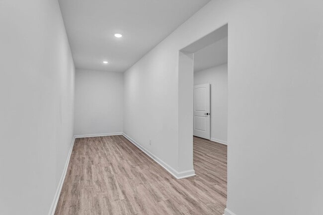 Building Photo - Italian Estates Property Management