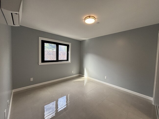 Building Photo - 4032 Hoku Ave