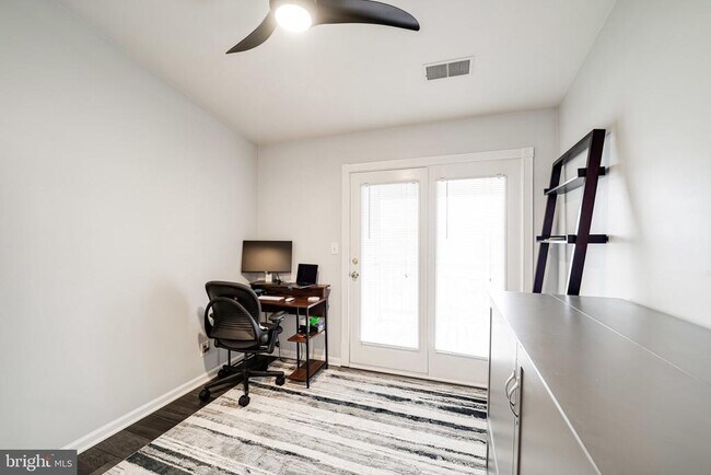 Building Photo - 7510 Ashby Ln