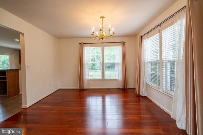 Building Photo - 10955 Southcoate Village Dr