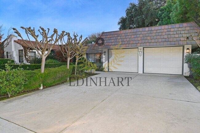 Building Photo - 360 E Terrace Ave