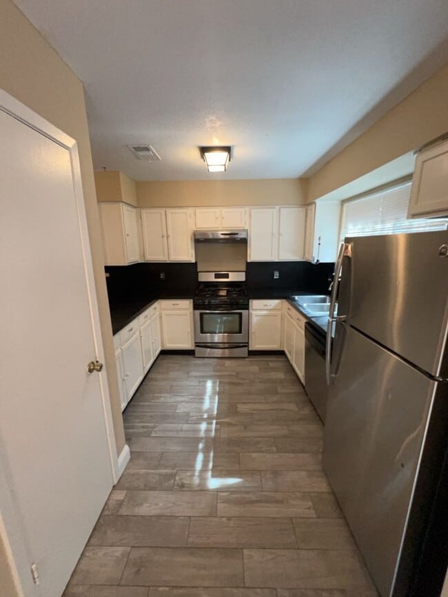 Building Photo - 7702 Tierra Verde Dr