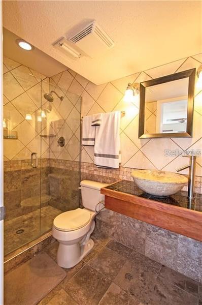 Building Photo - 540 Lindley Terrace