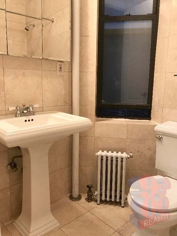 Building Photo - 53 Leroy St