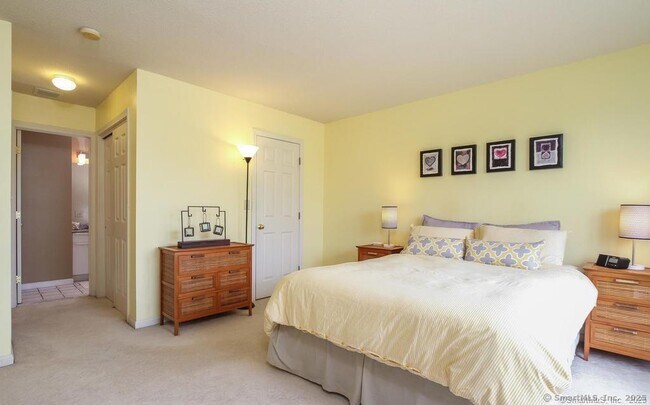 Building Photo - 902 Gray Fox Ln