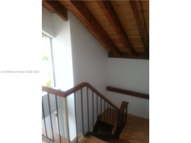 Building Photo - 6924 SW 114th Pl