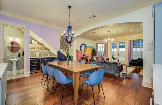 Building Photo - 1204 E 29th St