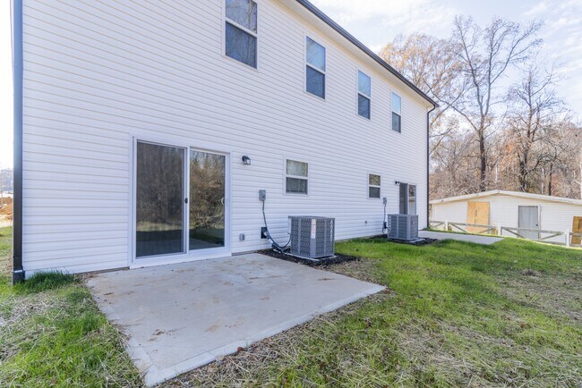 Building Photo - 3642 Trull St