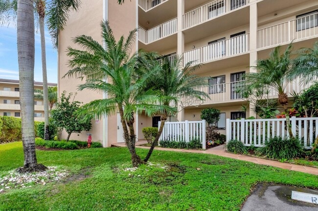 Building Photo - 7240 Huntington Ln