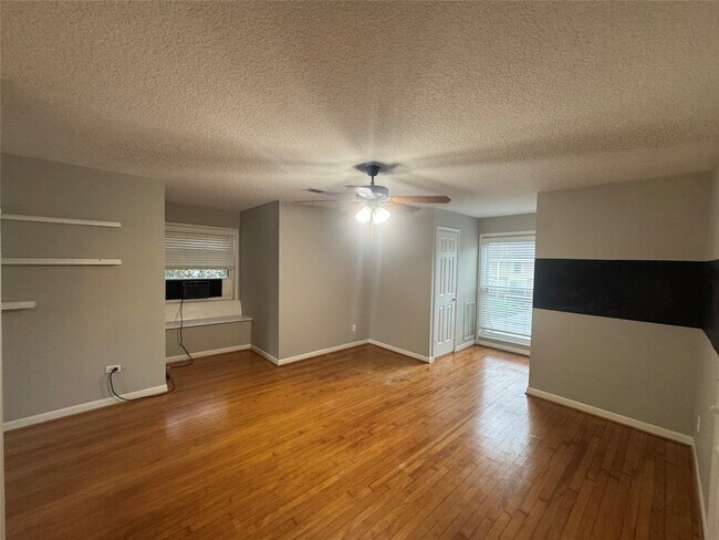 Building Photo - 4387 Harvest Ln