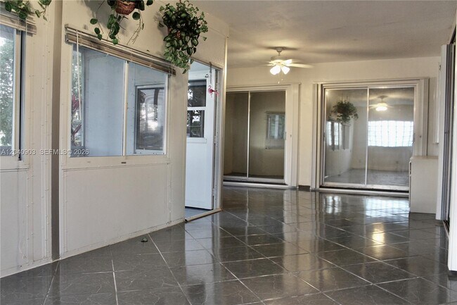 Building Photo - 6810 NW 70th St