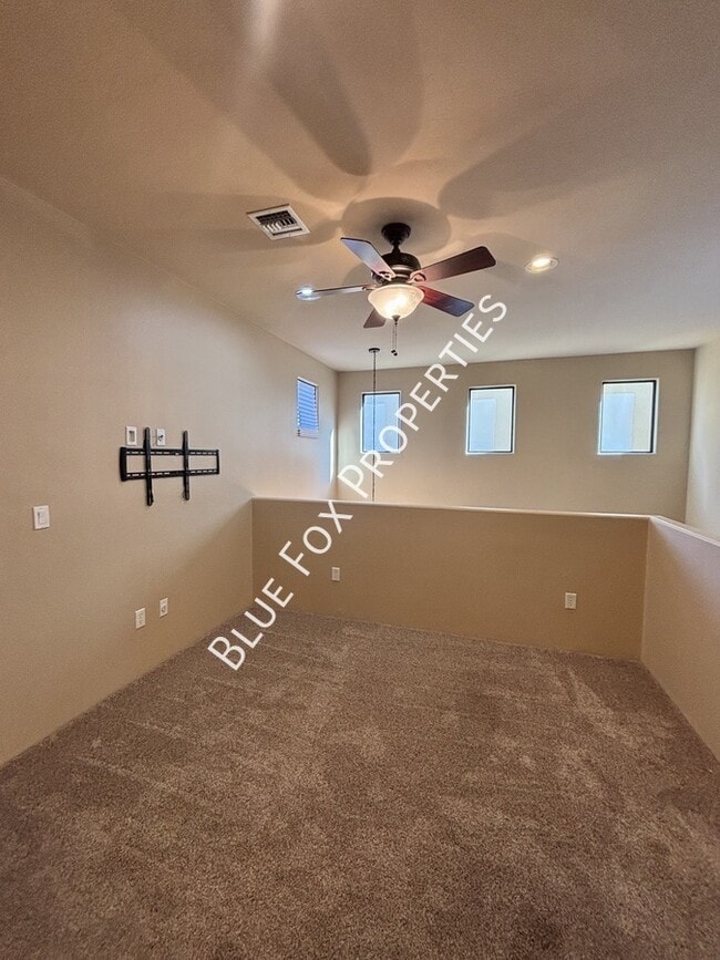 Building Photo - 4688 N Belgravia Rd