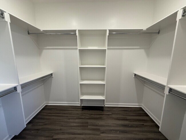 Building Photo - Brand New Luxury Condo - 2 Bedroom 2 Bathroom