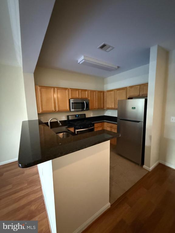 Building Photo - 12000 Market St