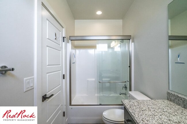 Building Photo - Modern 3 Bedroom Single-Level Home in Vill...