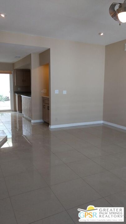 Building Photo - 2518 S Sierra Madre