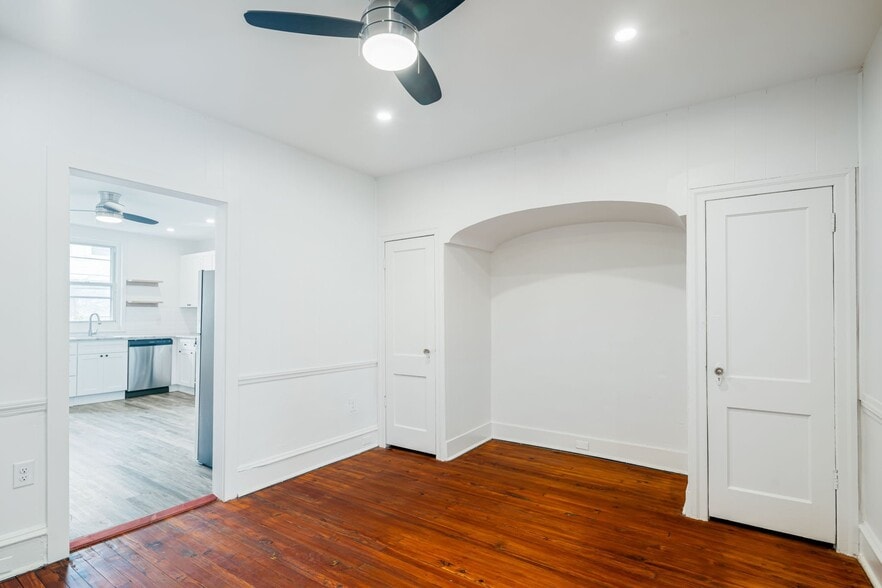 Building Photo - 6018 Irving St