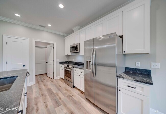 Building Photo - 4447 Huckleberry Ln