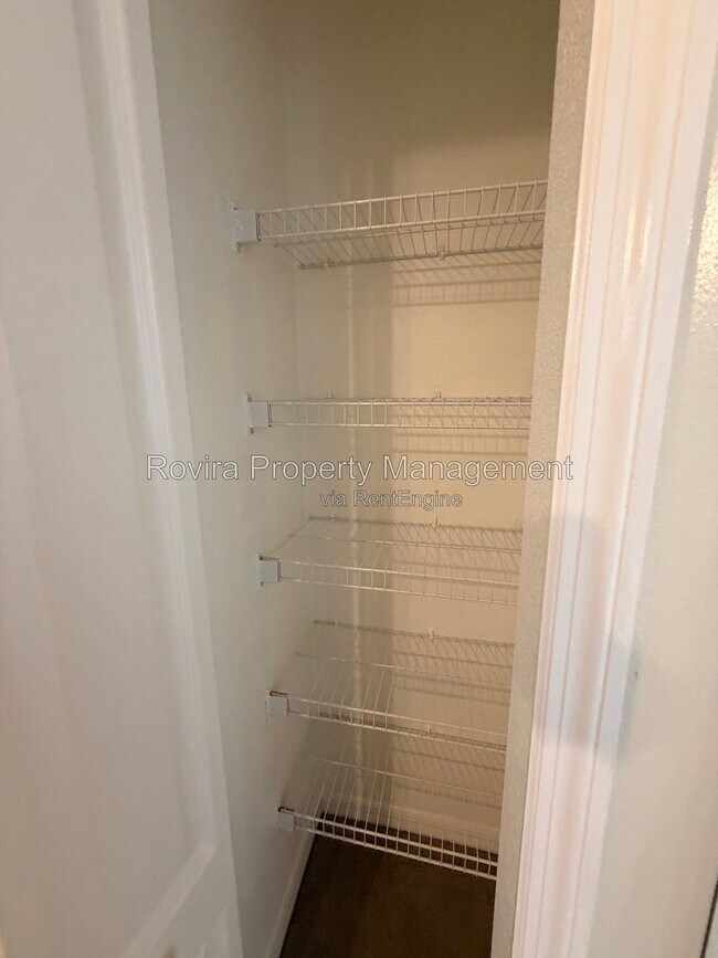 Building Photo - 175 Ridgebrook Ct
