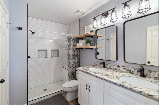 Building Photo - 18234 Knotty Green Dr