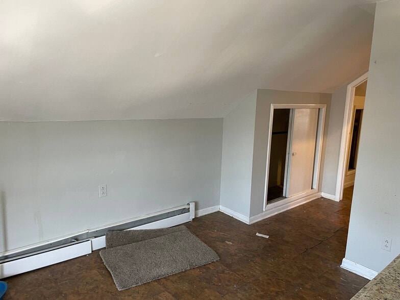 Attic Level - 247 Inslee Pl