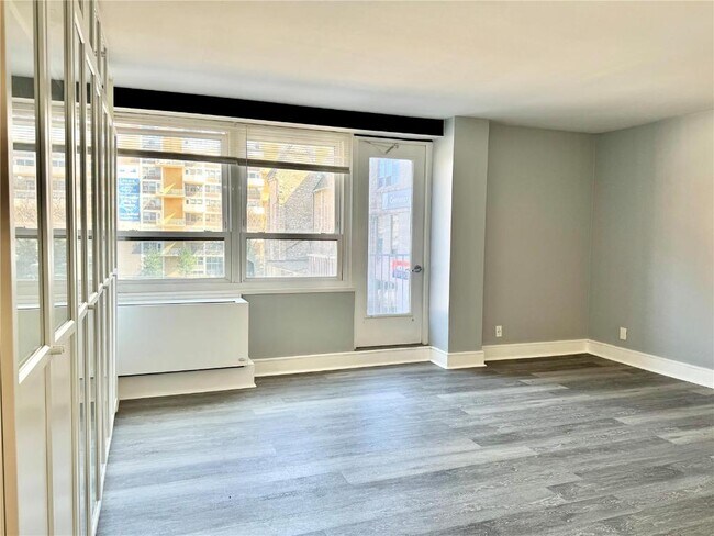 Building Photo - 210 N 17th St