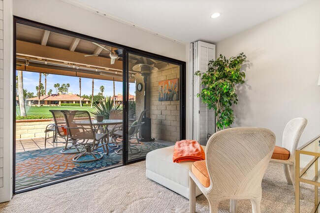 Building Photo - 39 Maximo Way