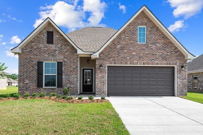 Building Photo - Must see single story 4 bed/3 full bath floor plan in sought after Fairview Gardens!