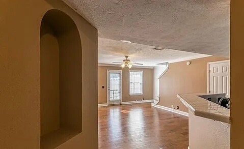 Building Photo - 210 Buck Run Dr