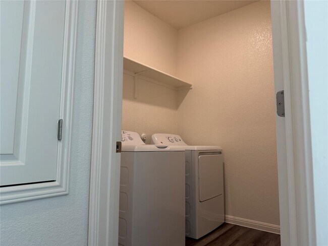 Building Photo - 132 Rother Pl