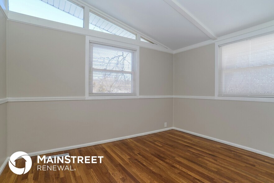 Building Photo - 5811 N Highland Ave
