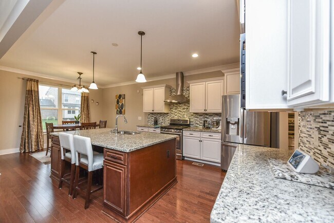 Building Photo - **LIKE NEW EXECUTIVE HOME IN PRESTIGIOUS H...