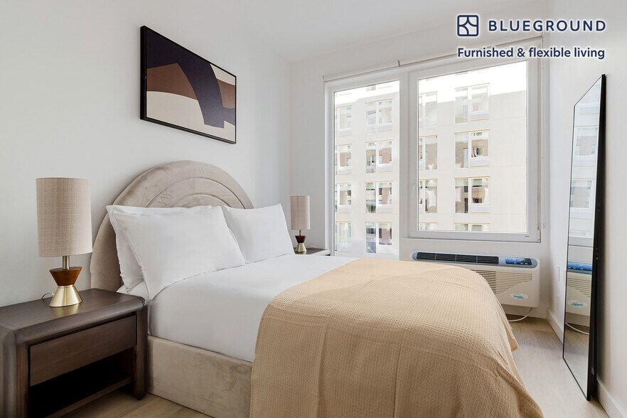 Building Photo - 525 Pacific St