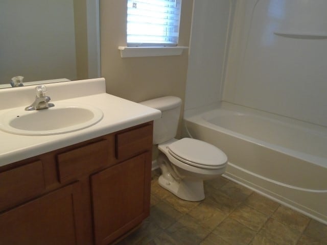 Building Photo - 211 Brookhaven Ct