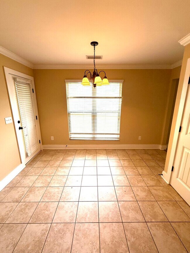 Building Photo - **3 Bed 2 Bath With a Garage In Park Lake** Call 334-366-9198 to schedule a self tour