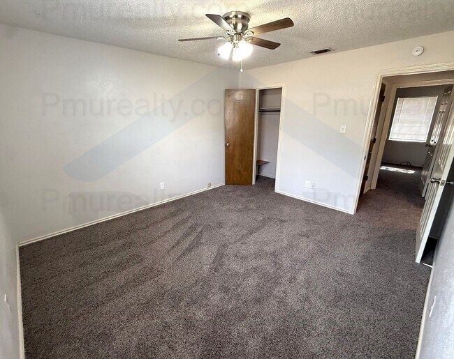 Building Photo - AVAILABLE NOW!!! Lovely 3-Bedroom 1.5-Bathroom in Duncanville - Two blocks from the Duncanville H...